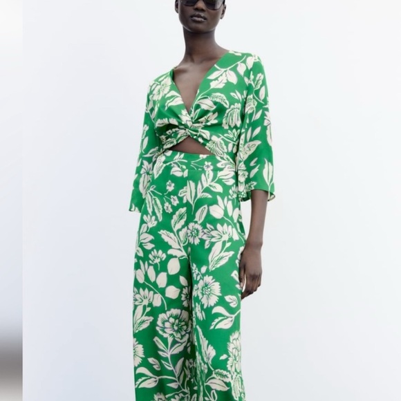 NEW with tags Zara printed jumpsuit with knot - Picture 7 of 10